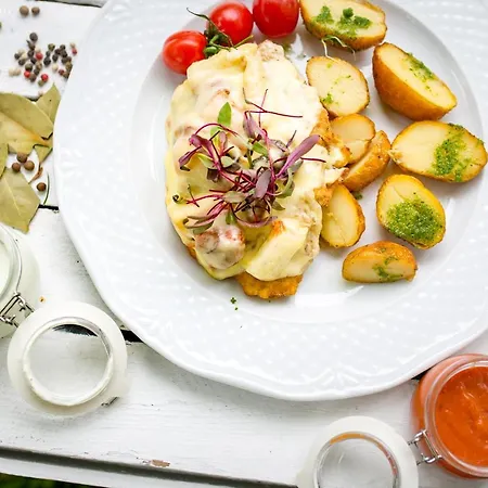 Gosciniec Marzymieta * Czmon