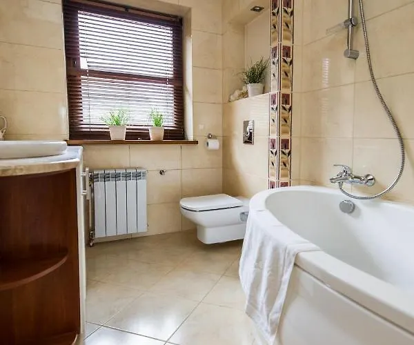 Gosciniec Marzymieta * Czmon