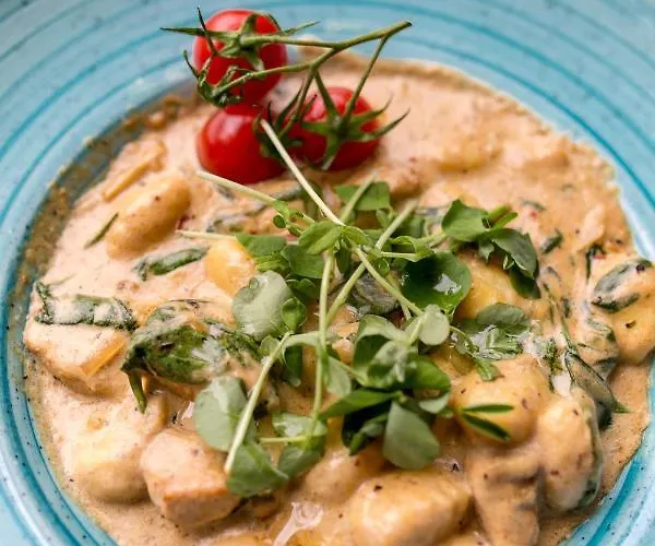 Gosciniec Marzymieta Czmon